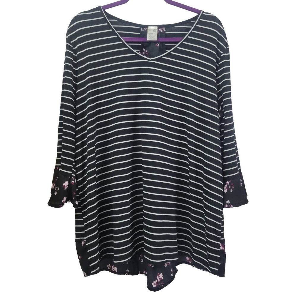 Terra & Sky‎ Black White Stripe Lace Up Back Floral Ruffle Top Size 1X